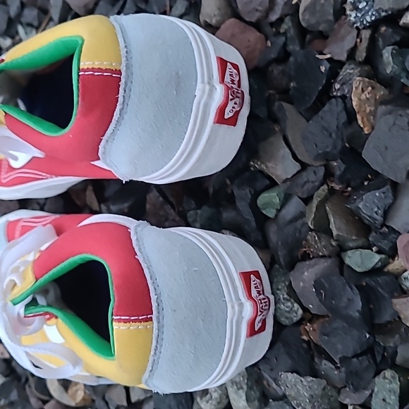 Like New Vans Anaheim Old Skool 36 DX trainer in red/green/yellow - Picture 5 of 7